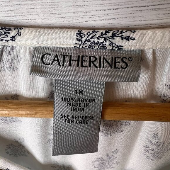 Catherines Blouse Womens Size 1X Blue & White Boho Peasant Metal Embellishments - Picture 2 of 15